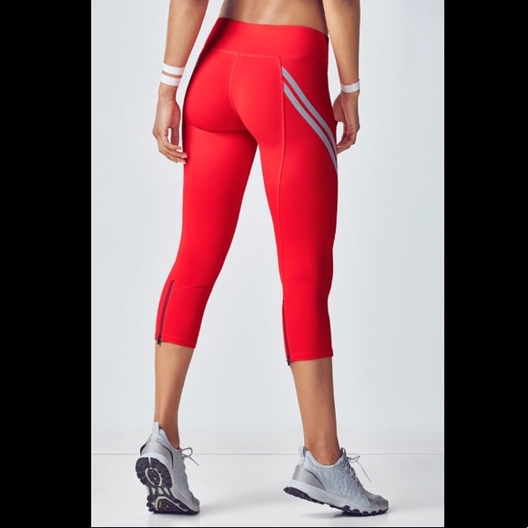 Fabletics Aria Capri Powerhold - Picture 6 of 6